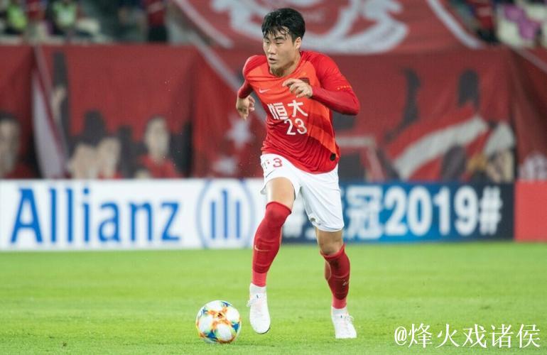 韩媒:朴志洙合同年底到期,成韩国转会市场热门目标 韩媒:朴志洙合同年底到期,成韩国转会市场热门目标