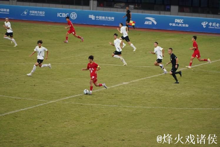 十五运会U16男足决赛落幕 北京队力克湖北队捧杯 十五运会U16男足决赛落幕 北京队力克湖北队捧杯