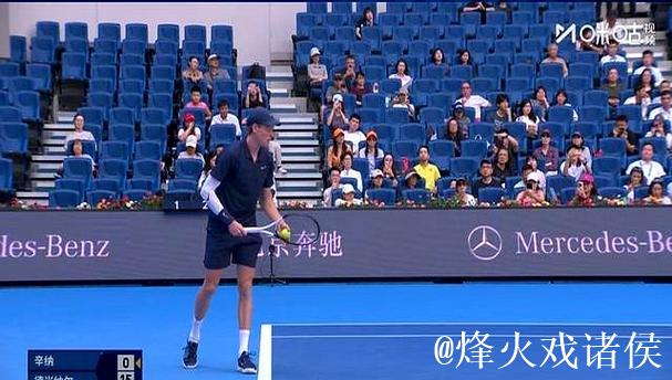 辛纳以2-1击败德米纳尔 连续3年闯入中网男单决赛 辛纳以2-1击败德米纳尔 连续3年闯入中网男单决赛